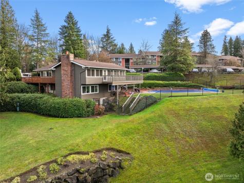 20156 Vikings Crest NE Poulsbo WA 98370