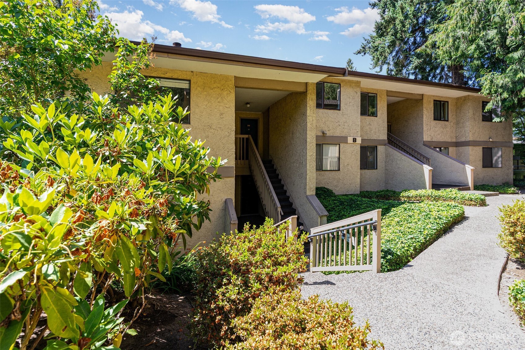 10320 SE 6th Street Bellevue WA 98004