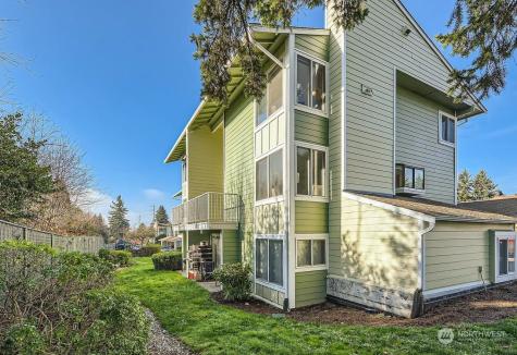 22234 24th Des Moines WA 98198