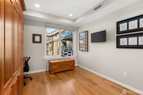 10047 Main Street Bellevue WA 98004
