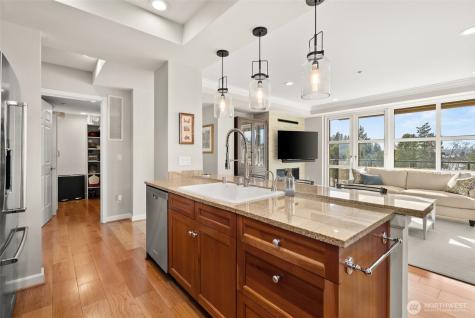 10047 Main Street Bellevue WA 98004