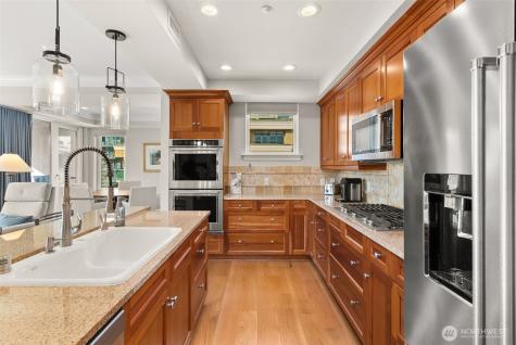 10047 Main Street Bellevue WA 98004
