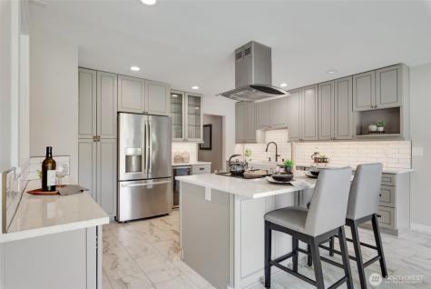 9715 NE Juanita Drive Kirkland WA 98034