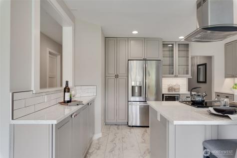 9715 NE Juanita Drive Kirkland WA 98034