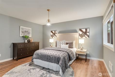 9715 NE Juanita Drive Kirkland WA 98034