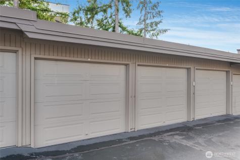 9715 NE Juanita Drive Kirkland WA 98034