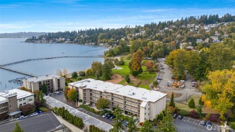 9715 NE Juanita Drive Kirkland WA 98034