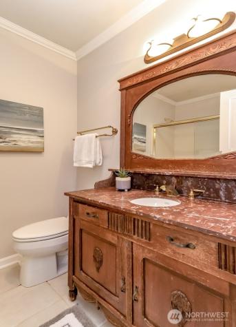 4444 44th Avenue SW Seattle WA 98116