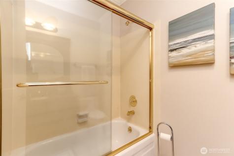 4444 44th Avenue SW Seattle WA 98116