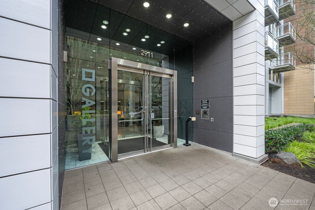 2911 2nd Avenue Seattle WA 98121