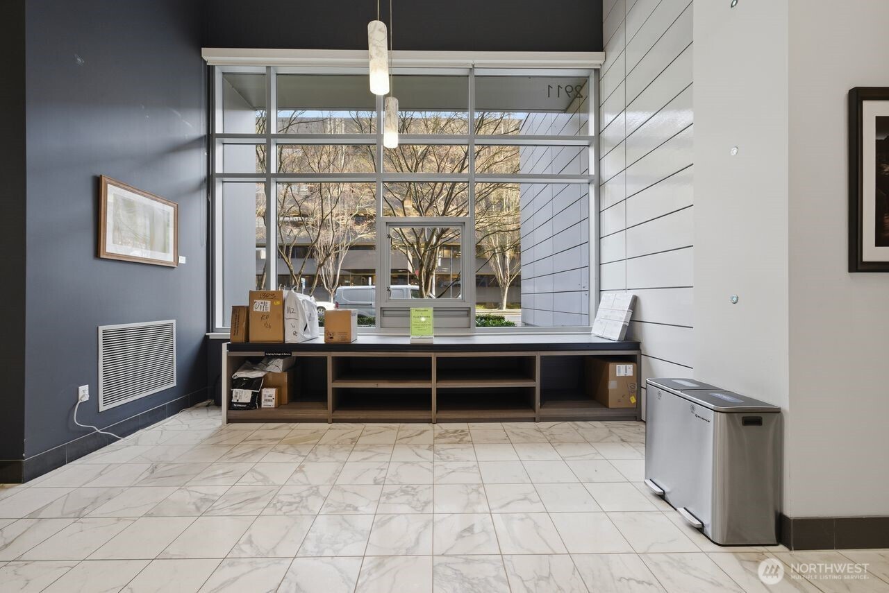 2911 2nd Avenue Seattle WA 98121
