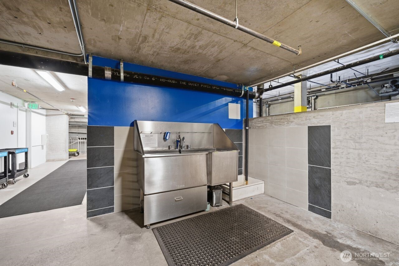 2911 2nd Avenue Seattle WA 98121