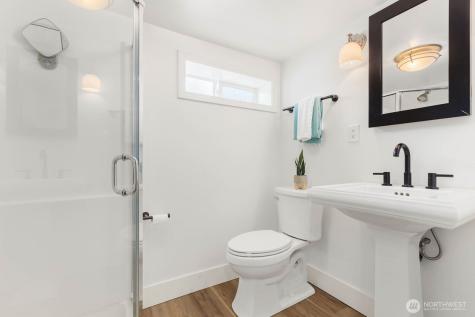 2423 3rd Avenue W Seattle WA 98119