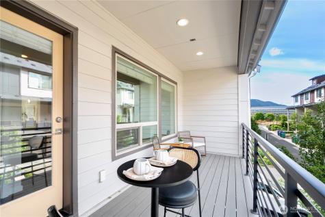 935 7th Avenue NE Issaquah WA 98029