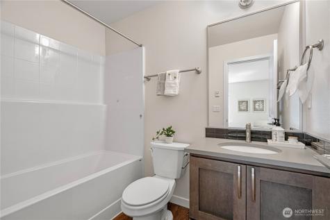 935 7th Avenue NE Issaquah WA 98029