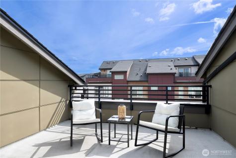 935 7th Avenue NE Issaquah WA 98029