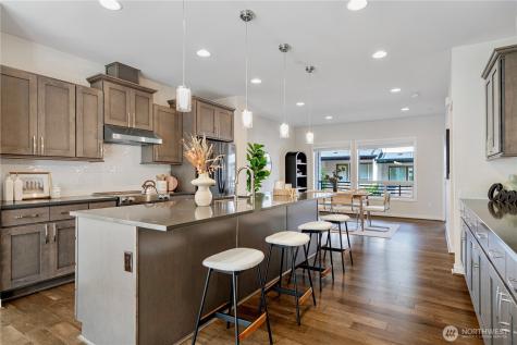 935 7th Avenue NE Issaquah WA 98029