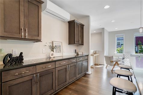 935 7th Avenue NE Issaquah WA 98029