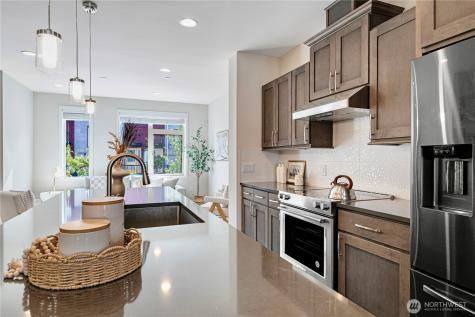 935 7th Avenue NE Issaquah WA 98029