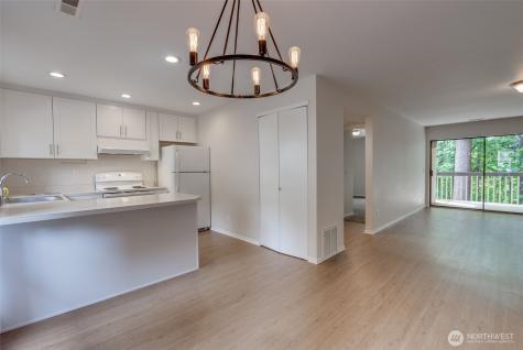 10819 NE 37th Place Bellevue WA 98004