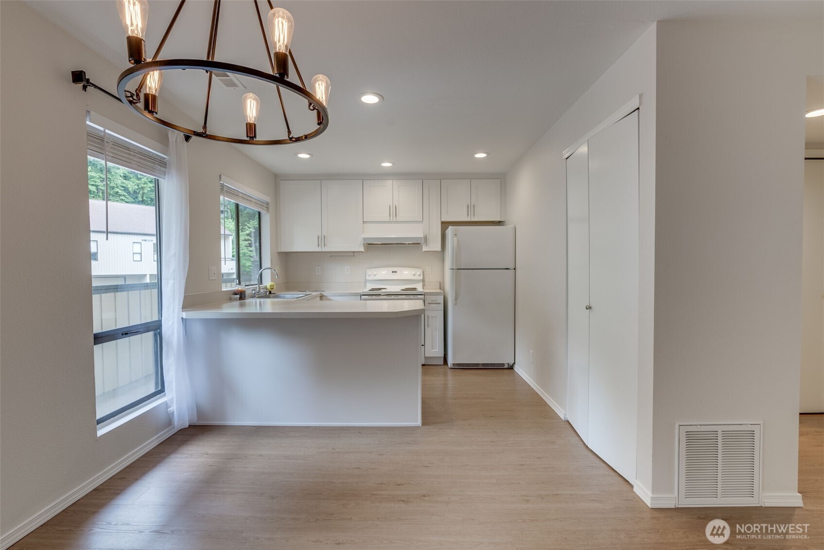 10819 NE 37th Place Bellevue WA 98004
