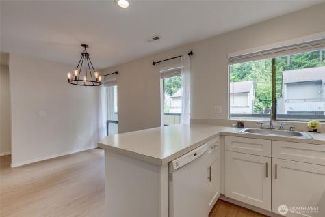 10819 NE 37th Place Bellevue WA 98004