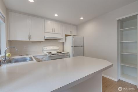 10819 NE 37th Place Bellevue WA 98004