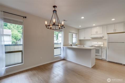 10819 NE 37th Place Bellevue WA 98004