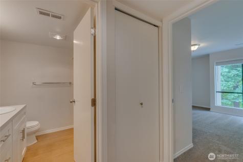 10819 NE 37th Place Bellevue WA 98004