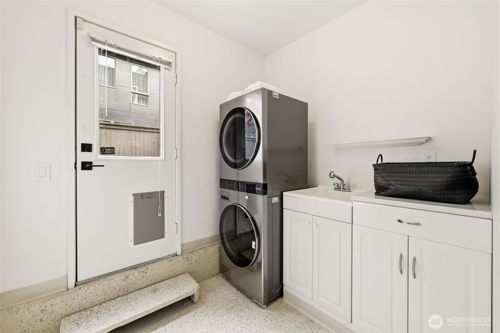 2364 Fairview Avenue E Seattle WA 98102
