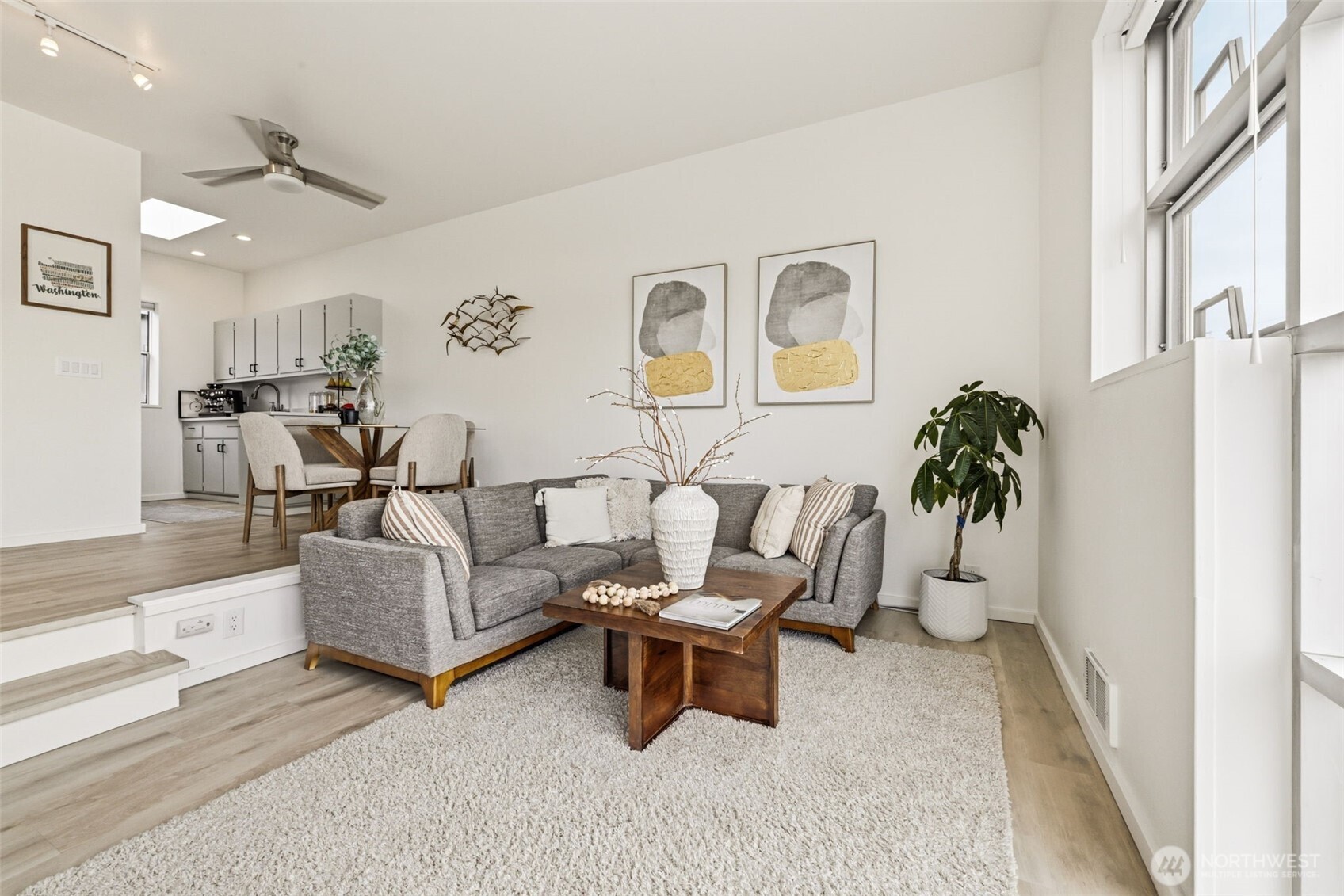 2364 Fairview Avenue E Seattle WA 98102
