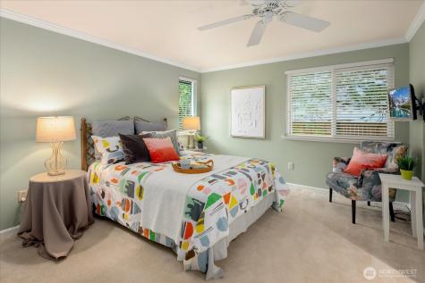 15907 NE 40th Way Redmond WA 98052