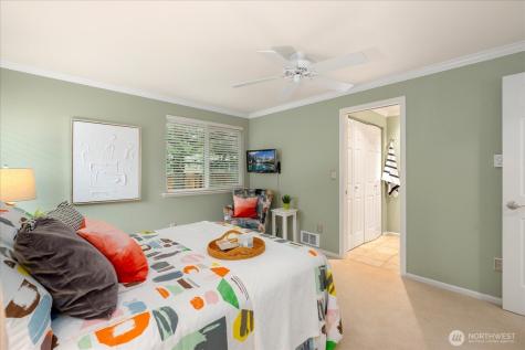 15907 NE 40th Way Redmond WA 98052