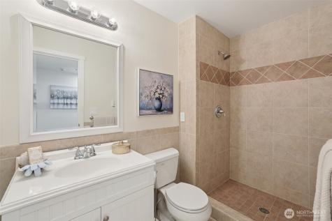 4322 NE 5th Court Renton WA 98059