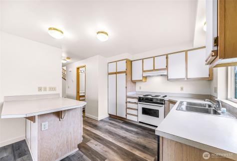 17833 27th Avenue NE Marysville WA 98271
