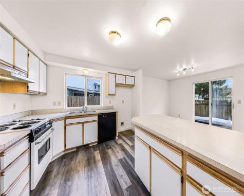 17833 27th Avenue NE Marysville WA 98271