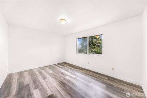 17833 27th Avenue NE Marysville WA 98271