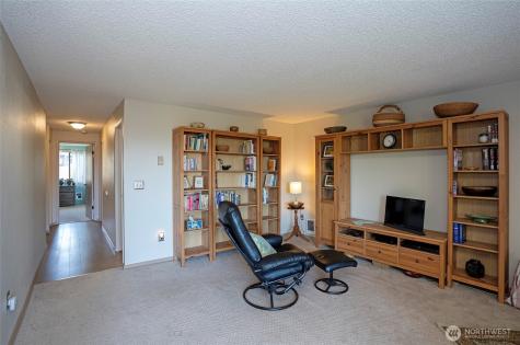7317 N Skyview Tacoma WA 98406
