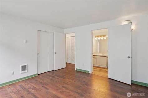 16419 Spruce Way Lynnwood WA 98037