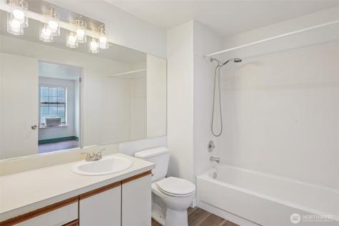 16419 Spruce Way Lynnwood WA 98037