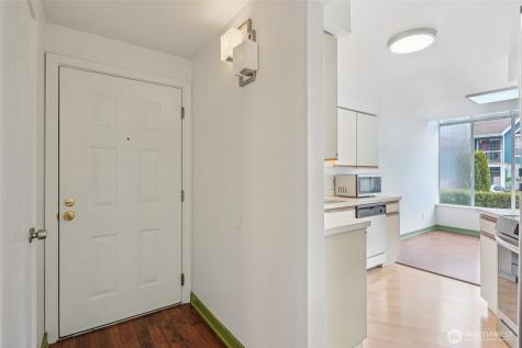 16419 Spruce Way Lynnwood WA 98037