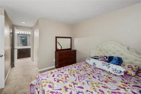 26339 116th Avenue SE Kent WA 98030