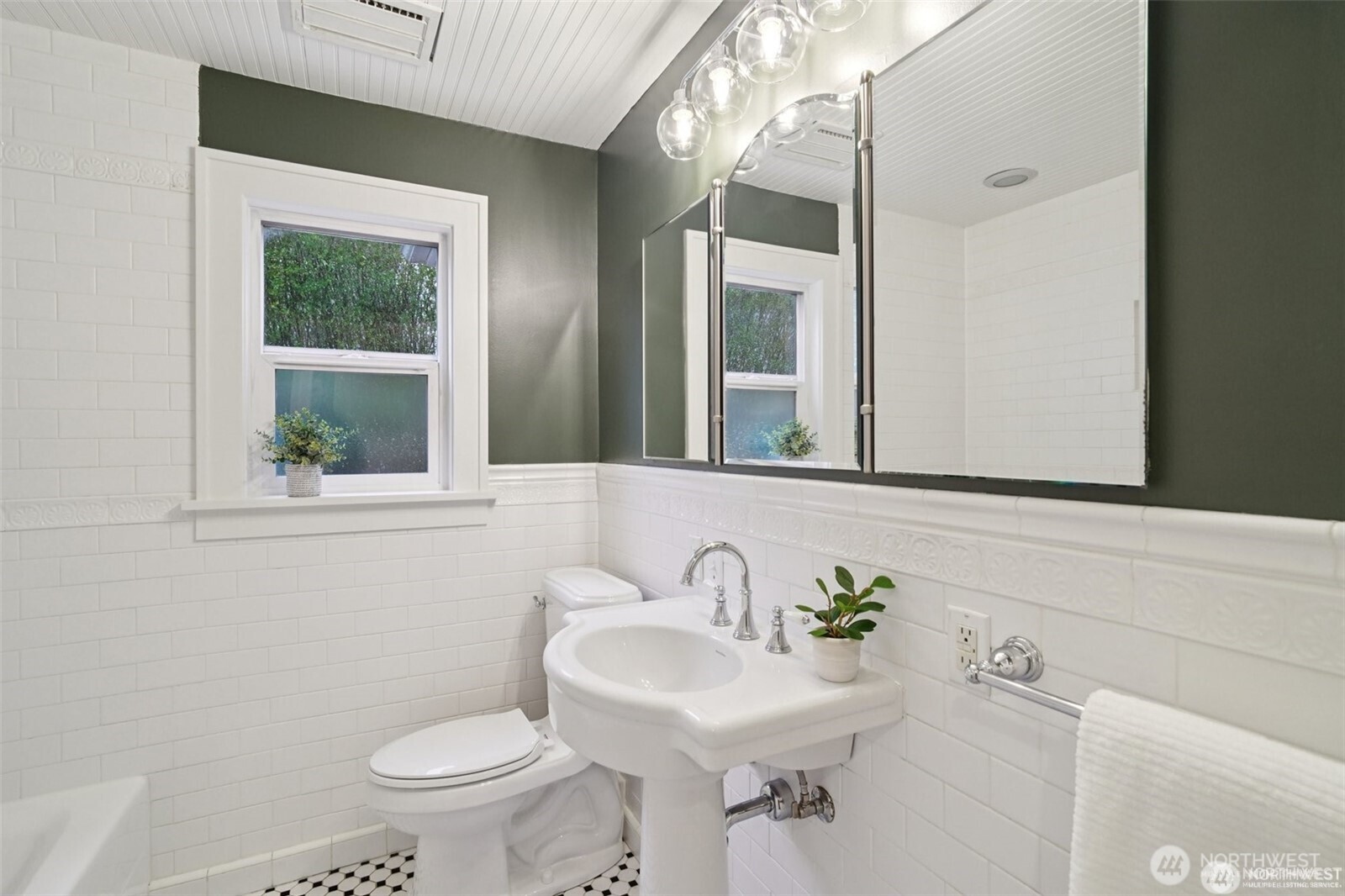 314 N 117th Street Seattle WA 98133
