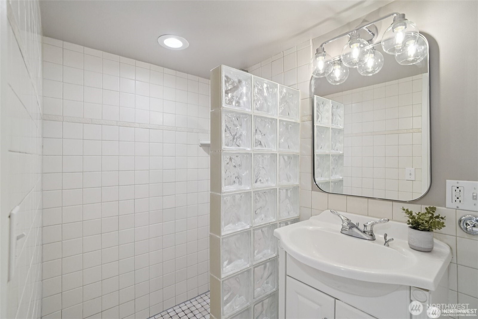 314 N 117th Street Seattle WA 98133