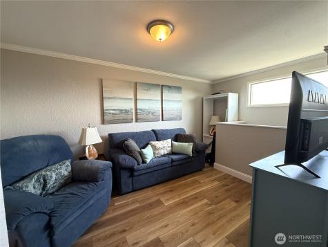1027 S Sand Dune Avenue SW Ocean Shores WA 98569