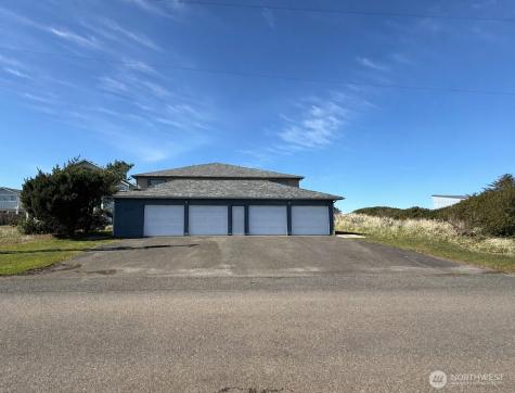 1027 S Sand Dune Avenue SW Ocean Shores WA 98569