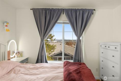 6895 Holly Park Drive S Seattle WA 98118