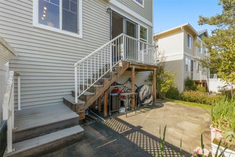 6895 Holly Park Drive S Seattle WA 98118