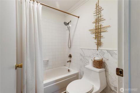 2244 13th Avenue W Seattle WA 98119