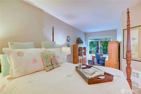 538 241st Lane SE Sammamish WA 98074